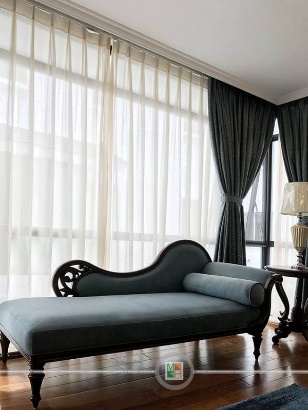 Hình ảnh sofa giường gỗ óc chó tân cổ điển đẹp tại biệt thự ecopark Hưng Yên